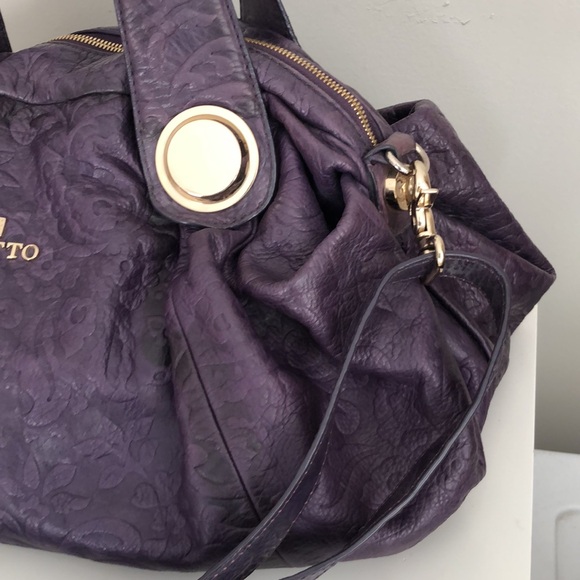 GUSTTO Purple Leather Crossbody Shoulder Bag - Picture 9 of 13